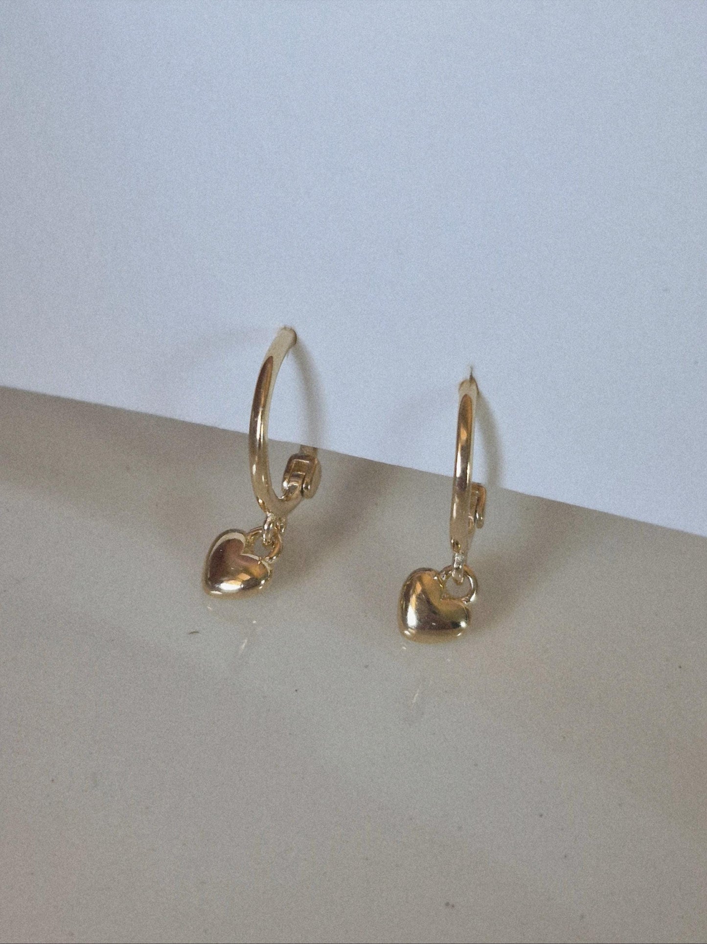 mini heart dangle sterling silver gold rosegold dangle earring. huggie hoop earrings.