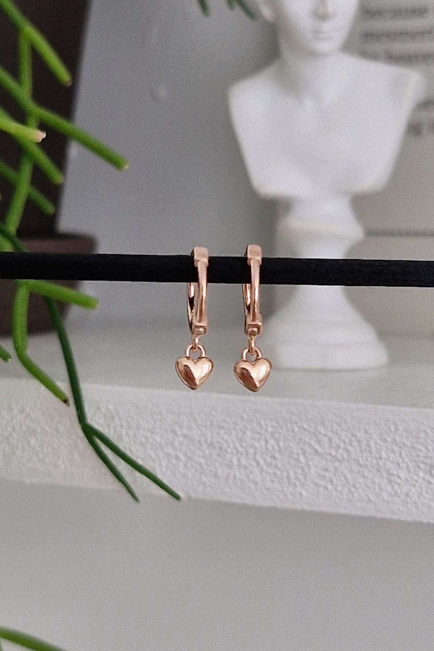 mini heart dangle sterling silver gold rosegold dangle earring. huggie hoop earrings.