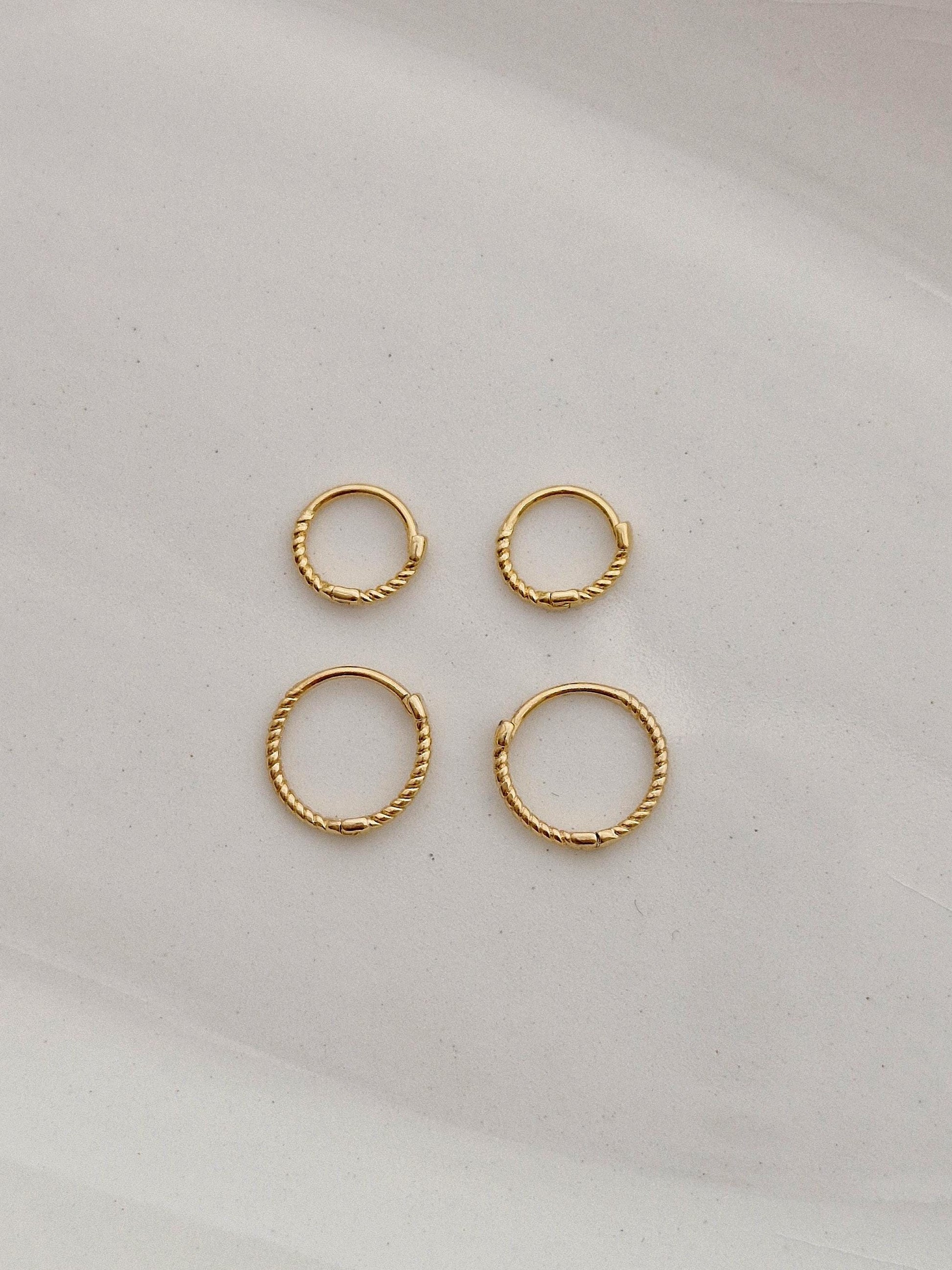 minimalist twist hoop earrings piercing sterling silver. slim Dainty huggie. 925 sterling silver gold plated.6.5mm 9mm. Hinged Clicker.