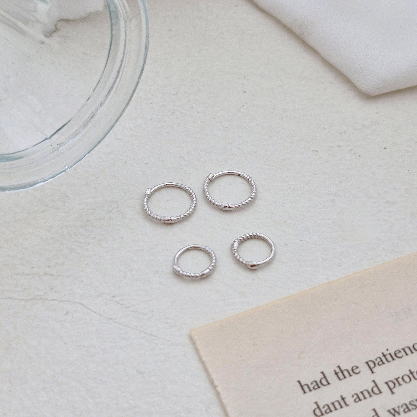 minimalist twist hoop earrings piercing sterling silver. slim Dainty huggie. 925 sterling silver gold plated.6.5mm 9mm. Hinged Clicker.