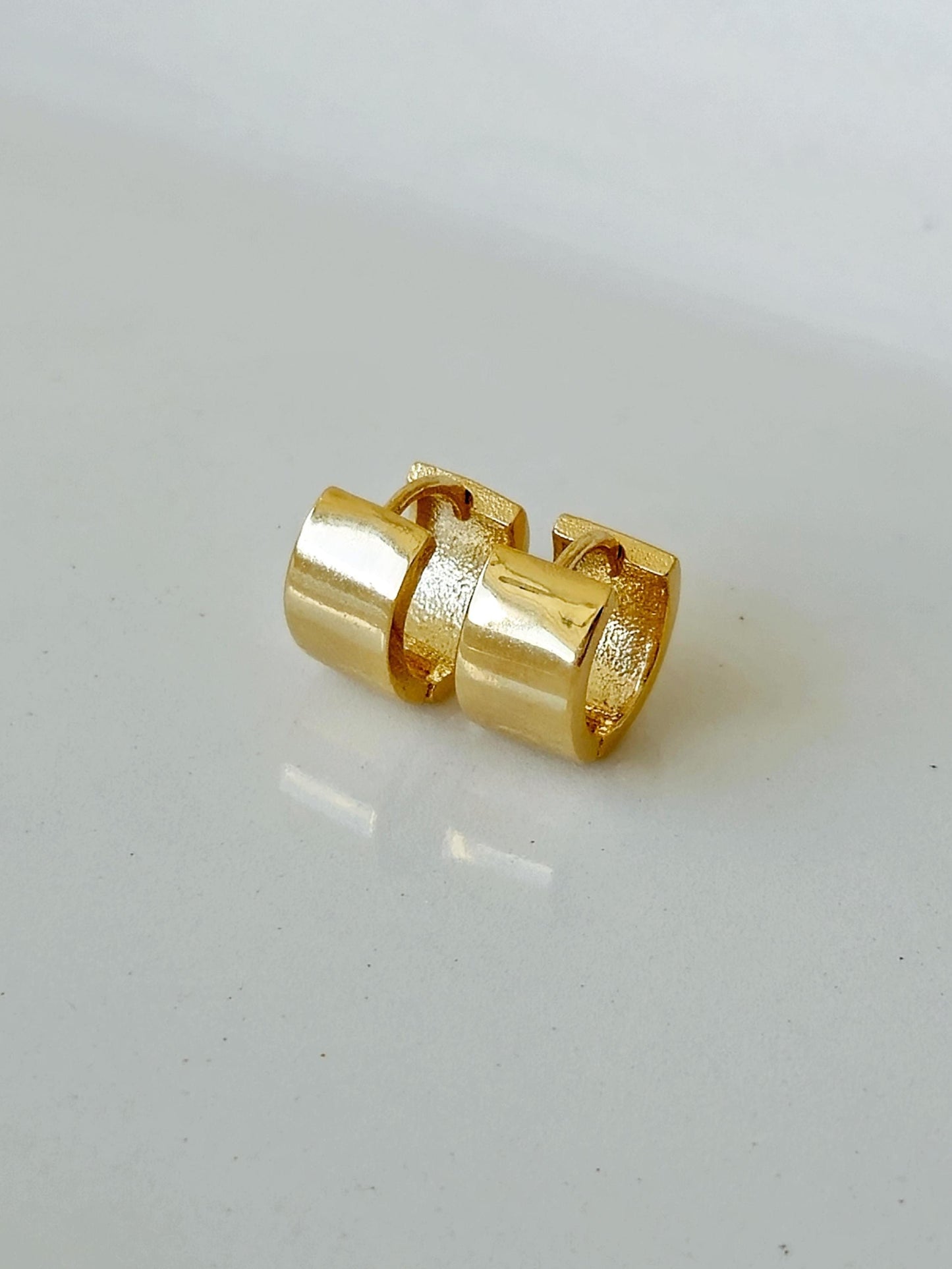 5mm flat bold huggie hoop hinge click. 925 sterling silver earrings.