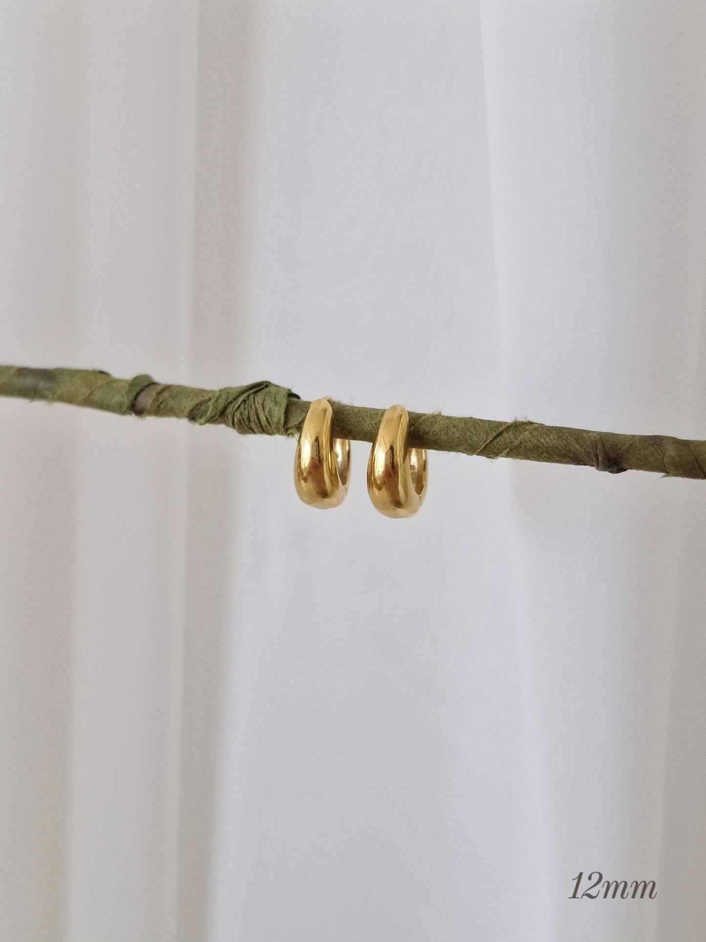 12mm 14mm 16mm 18mm Hinged Teardrop Hoop Earrings. 925 Sterling Silver Gold Plated, Minimalist Chunky Huggie Hoops. Price for pair.