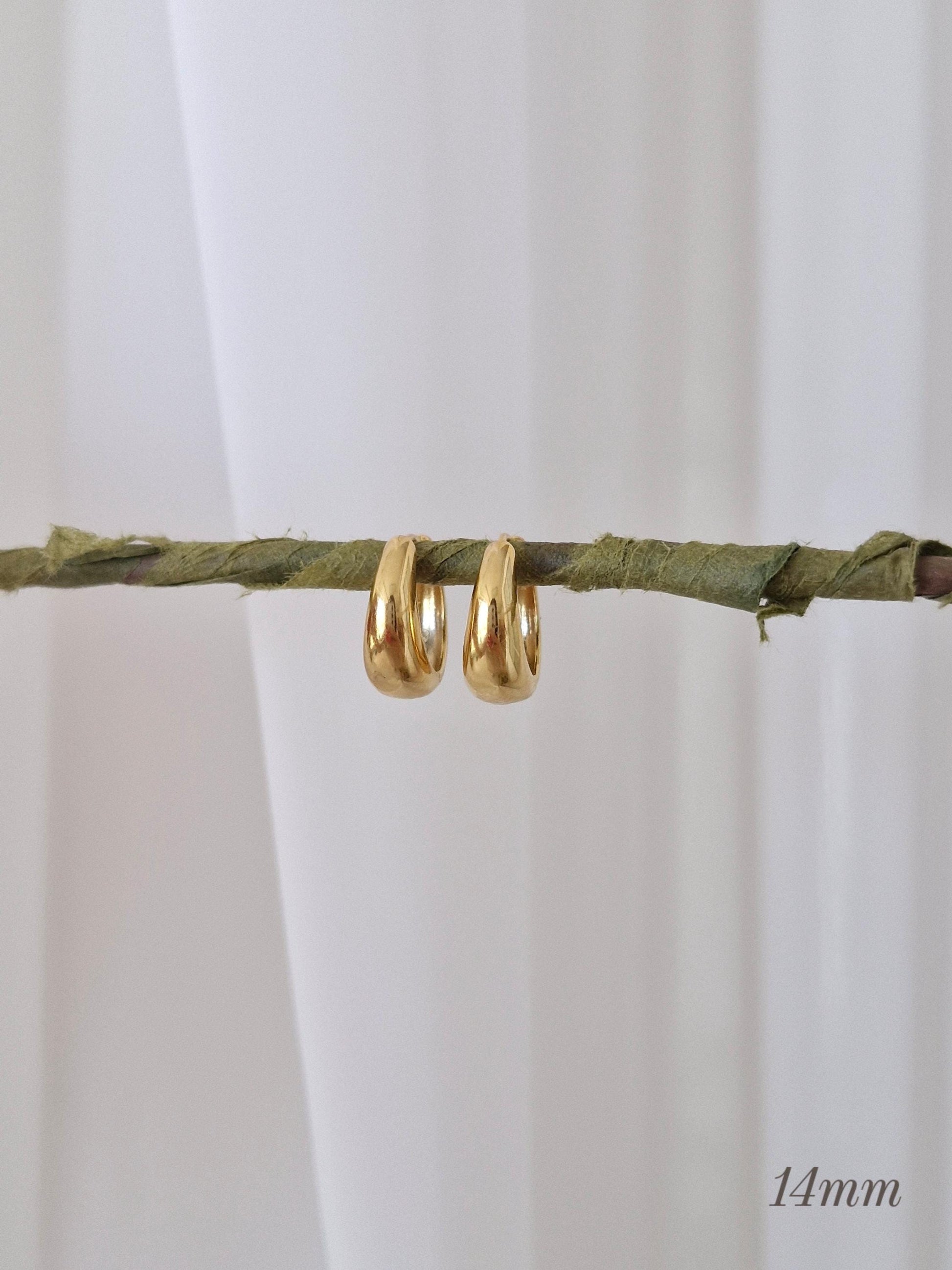 12mm 14mm 16mm 18mm Hinged Teardrop Hoop Earrings. 925 Sterling Silver Gold Plated, Minimalist Chunky Huggie Hoops. Price for pair.