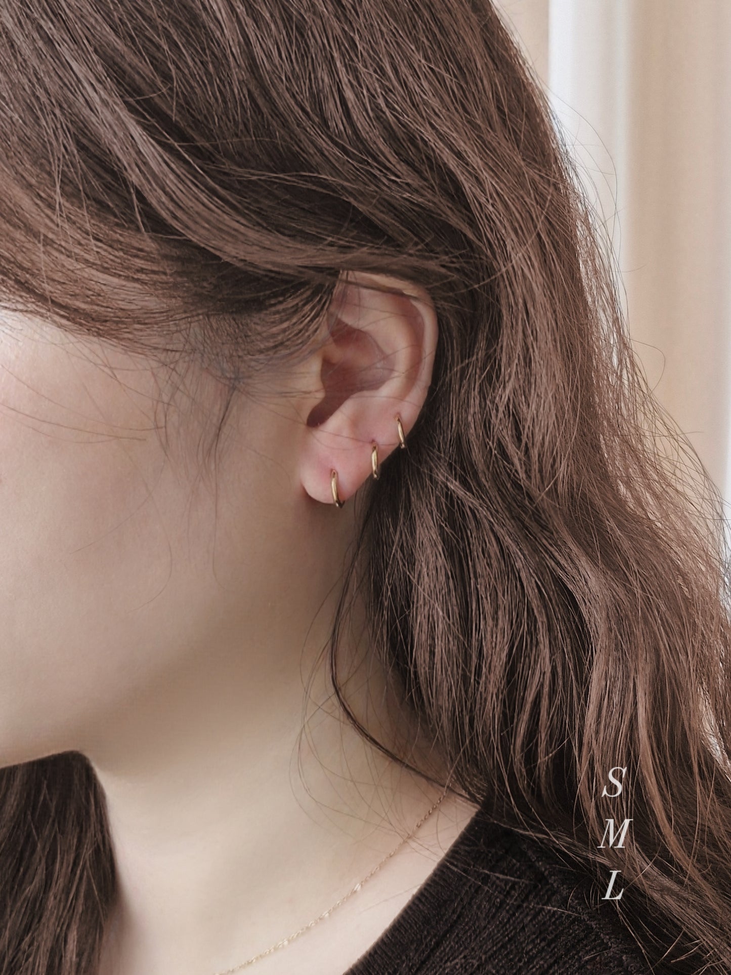 Minimal Huggie Hoop Earrings – 14K / 18K Solid Gold Small Clicker Hoops.