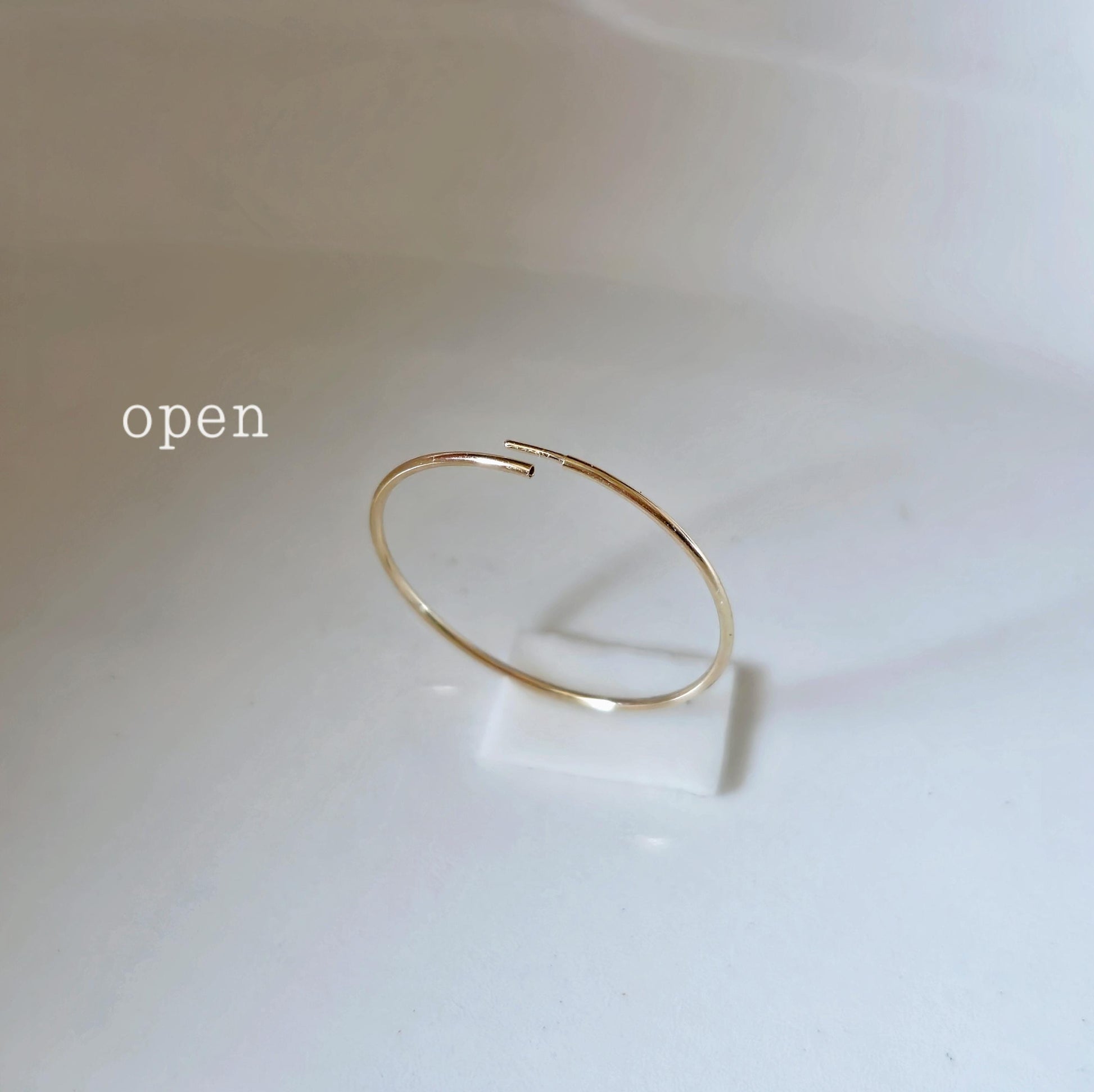slim thin 14k solid gold hoop. wire hoop earring.10mm 14mm 21mm 27mm