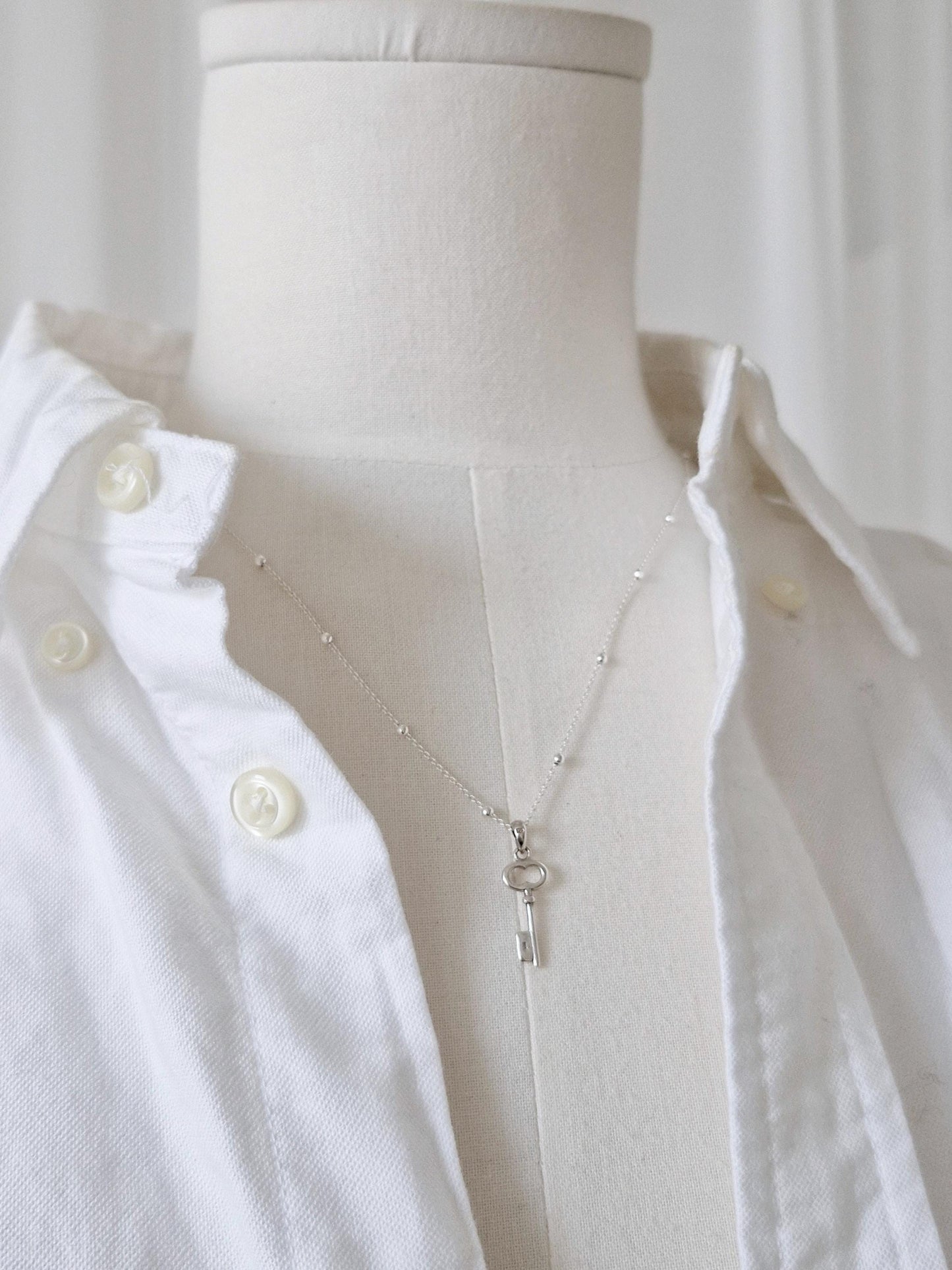 sterling silver 925 key necklace. silver key necklace.