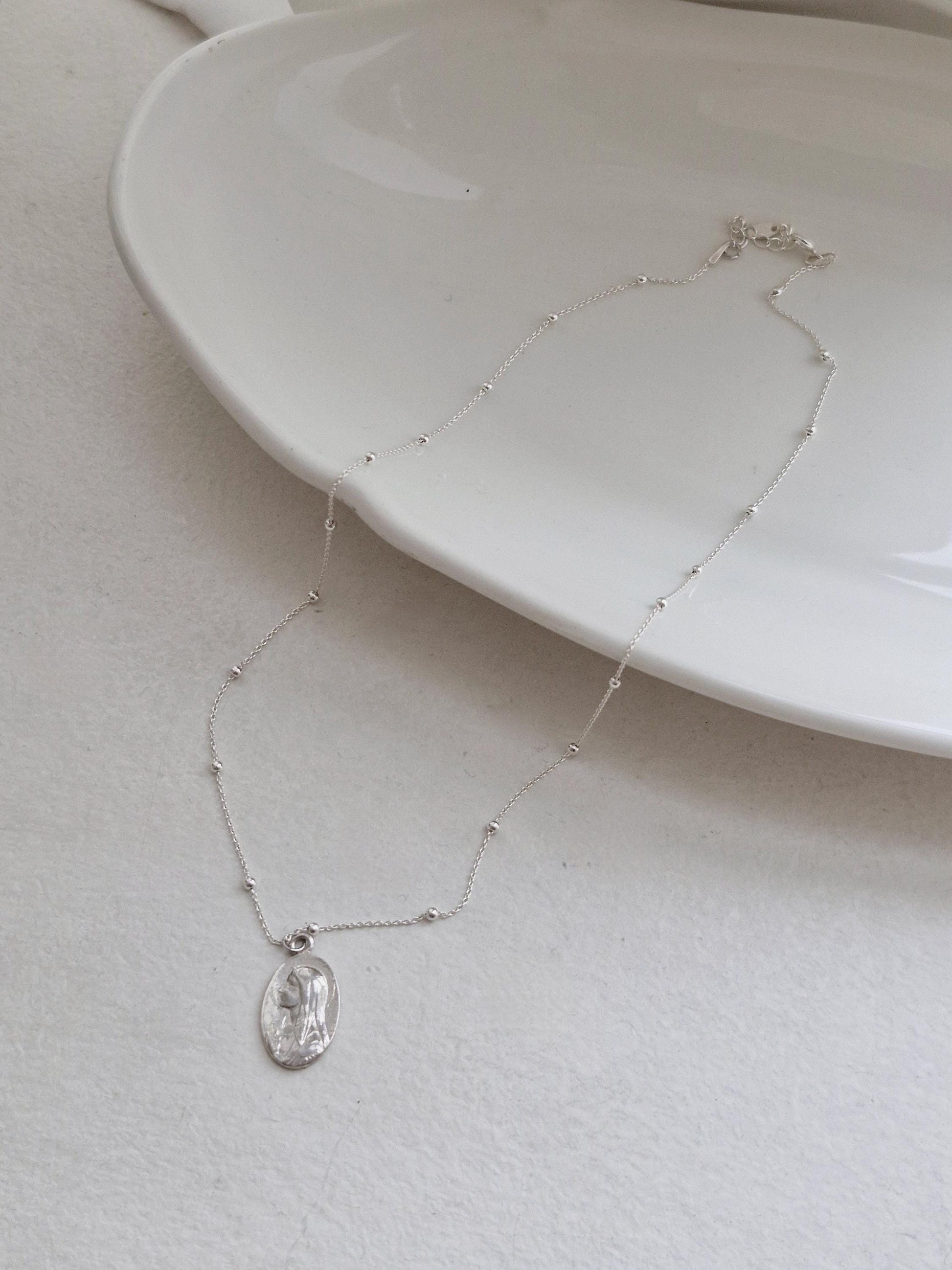 sterling silver 925 mary pendant necklace. praying mary pendant necklace.