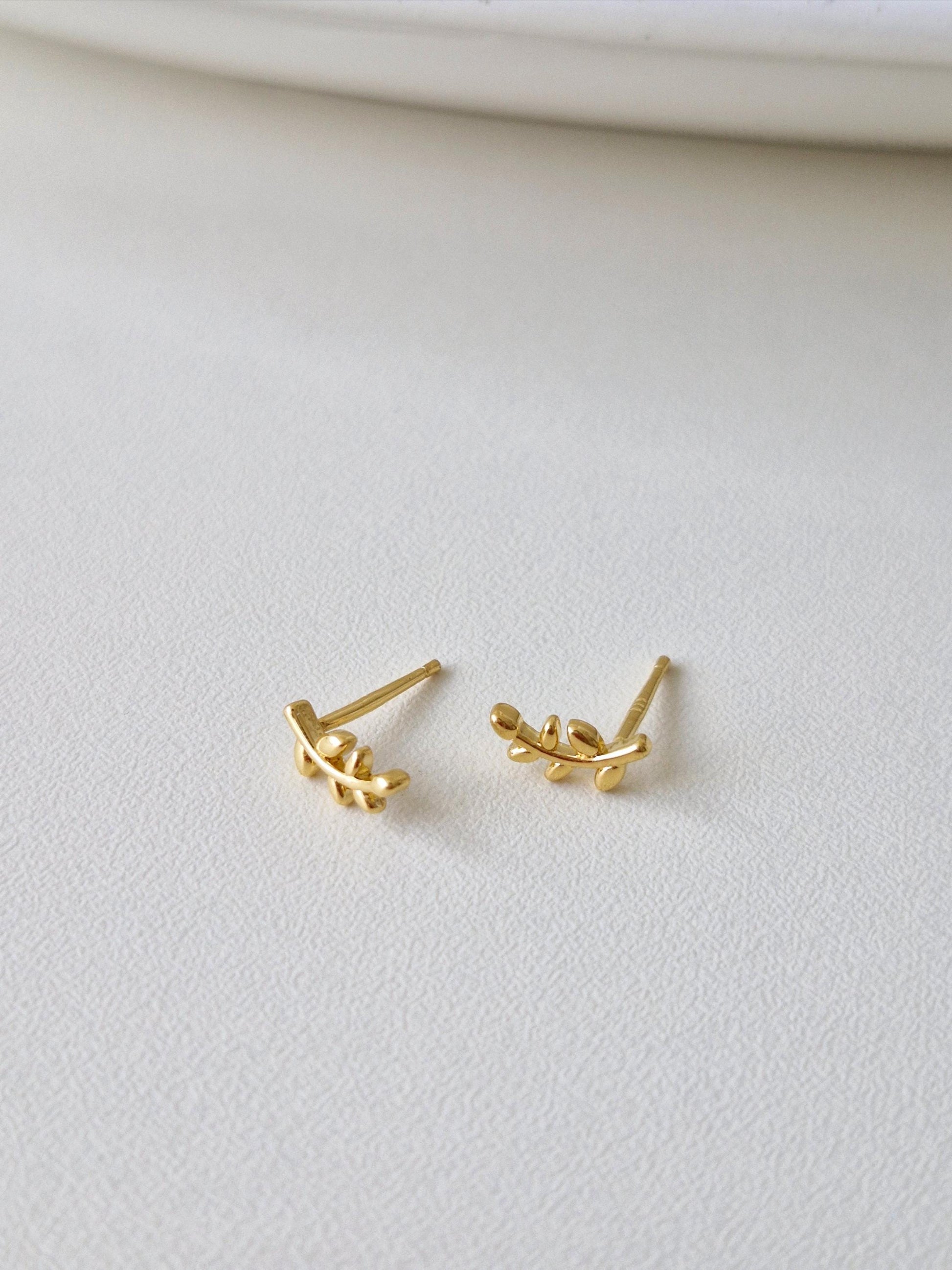 sterling silver 925 stud earrings leaf. olive Leaf earrings.
