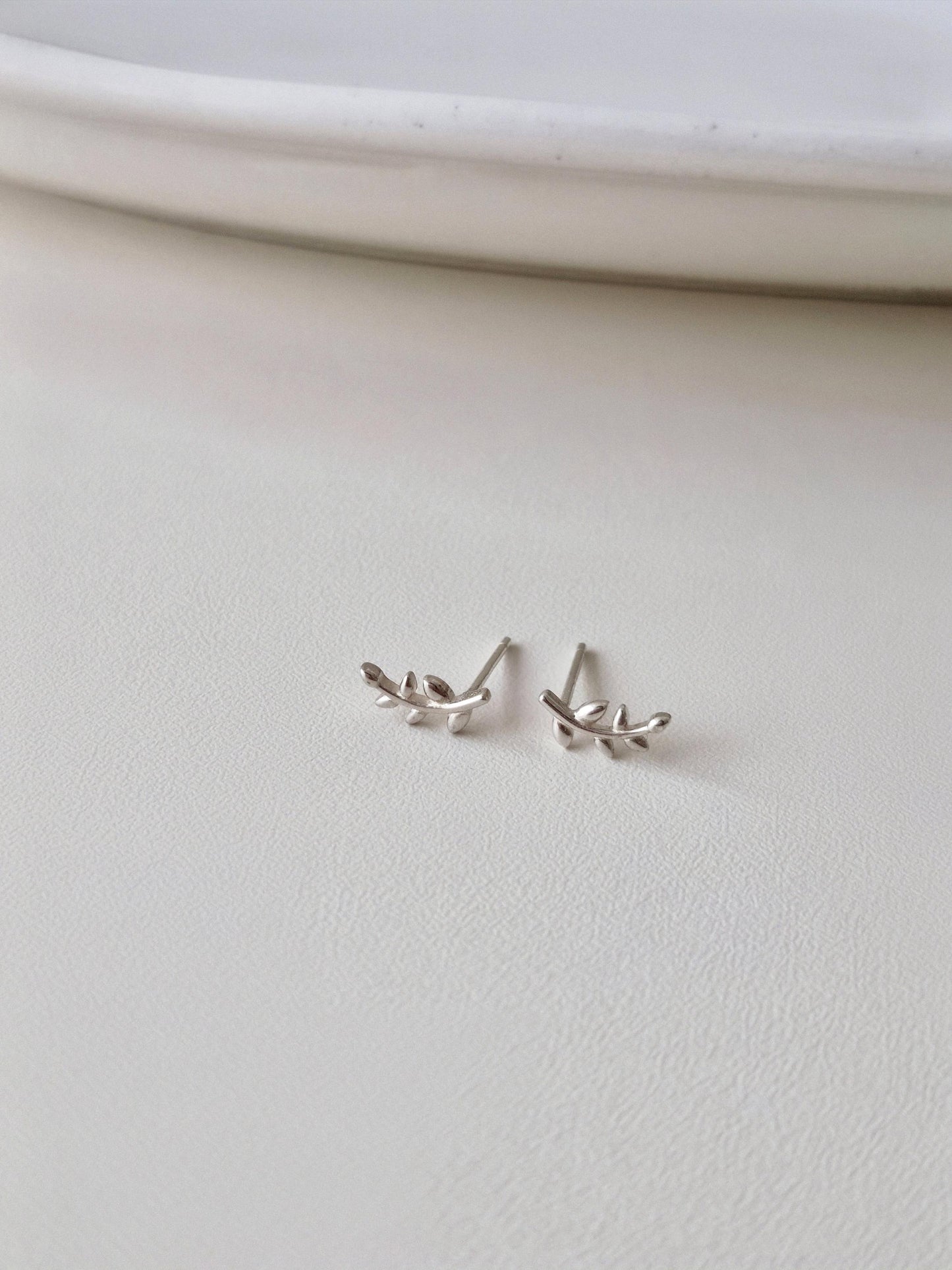 sterling silver 925 stud earrings leaf. olive Leaf earrings.
