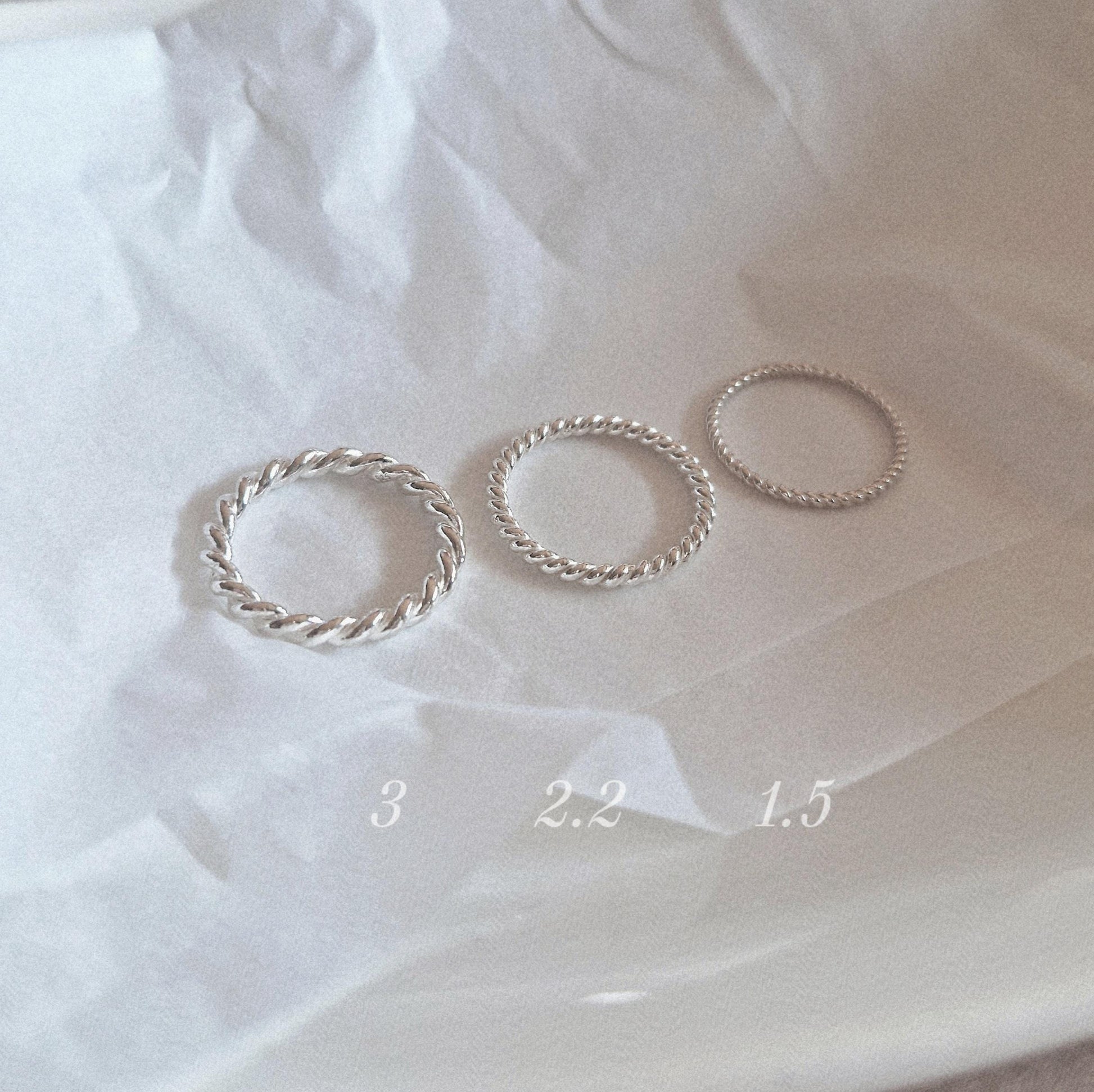 sterling silver twisted rope stacking ring. twisted ring.