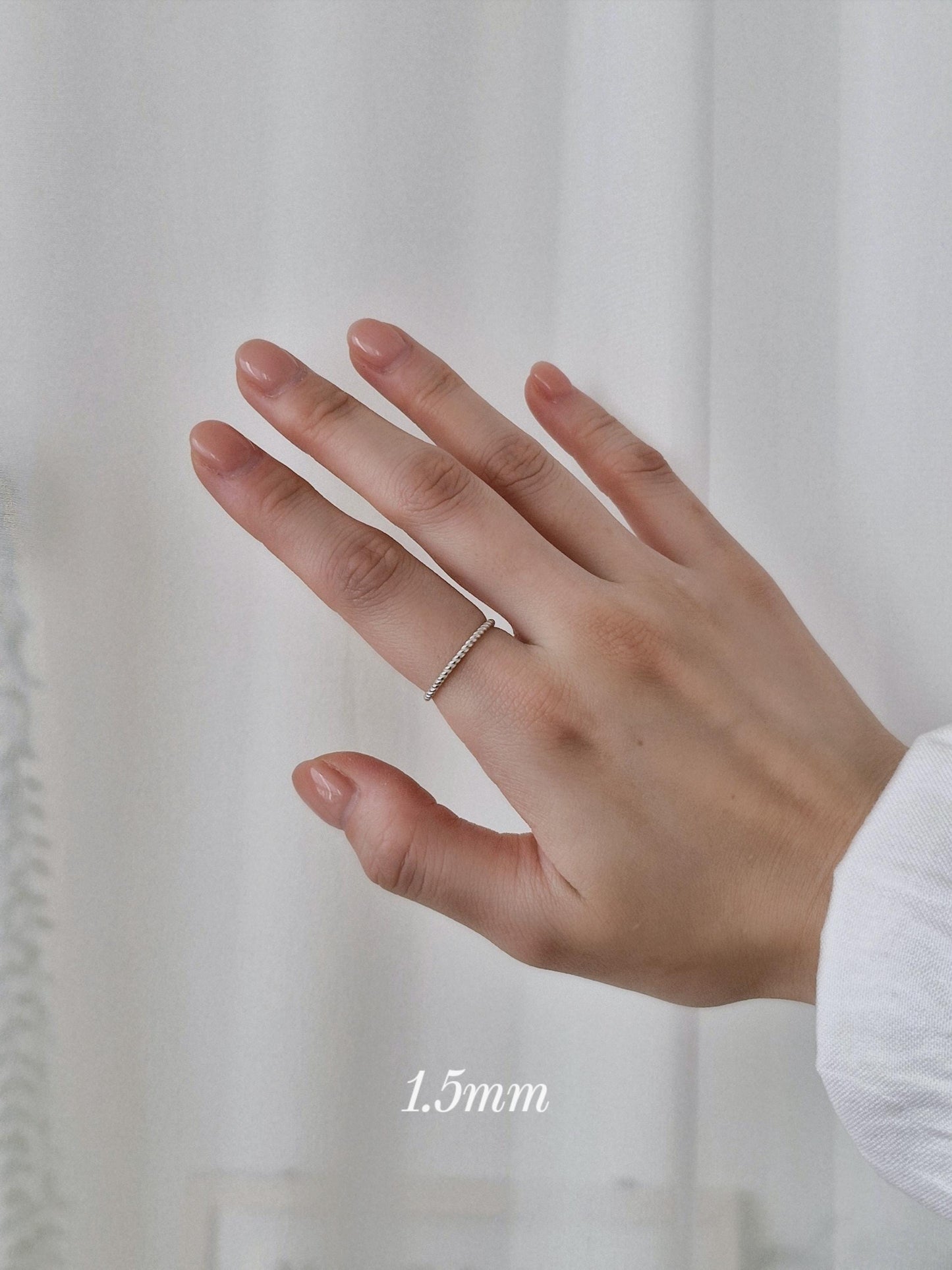 sterling silver twisted rope stacking ring. twisted ring.