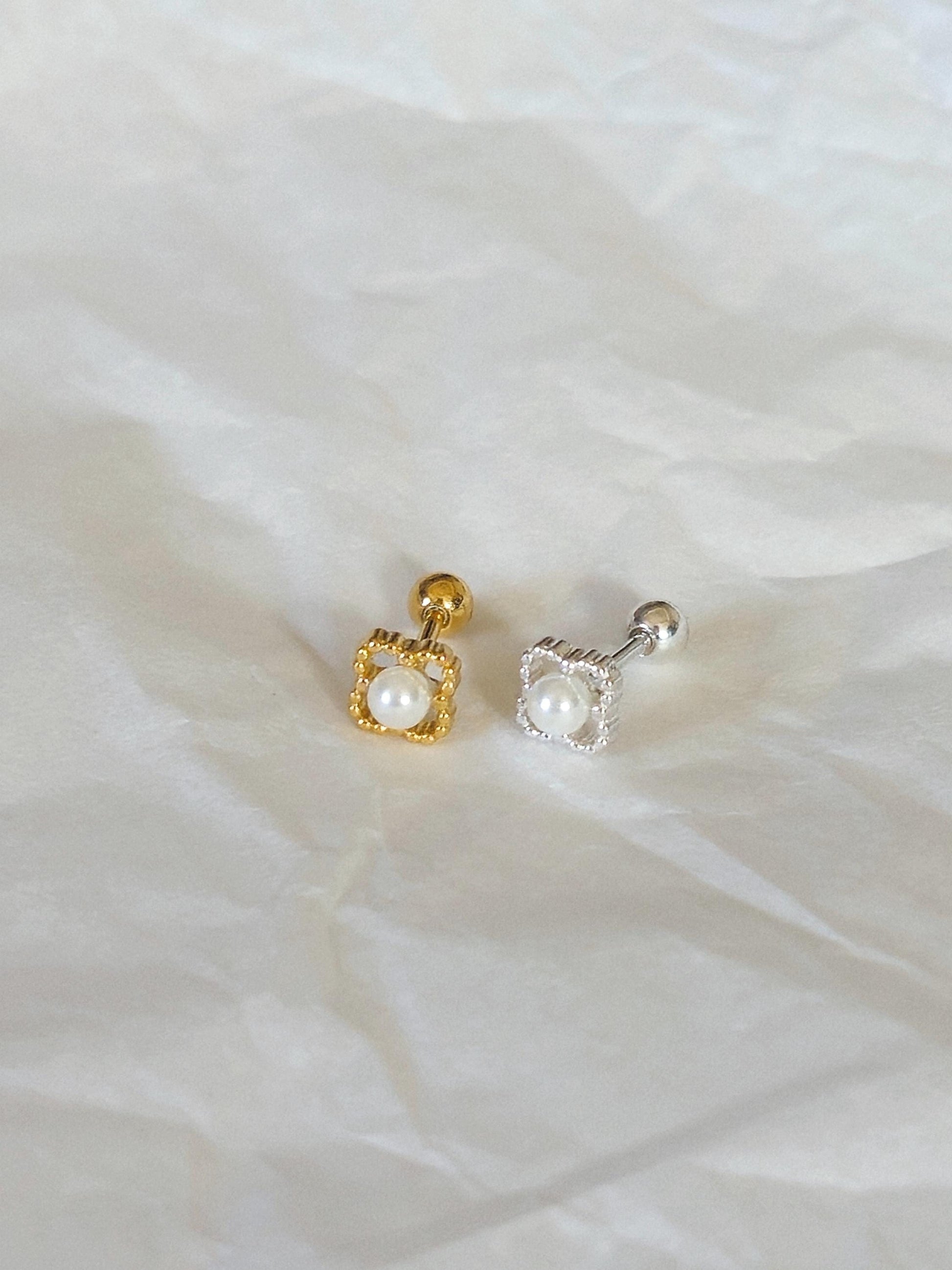 tiny pearl stud earrings silver gold plated rose gold earrings. sterling silver. price for one pair.