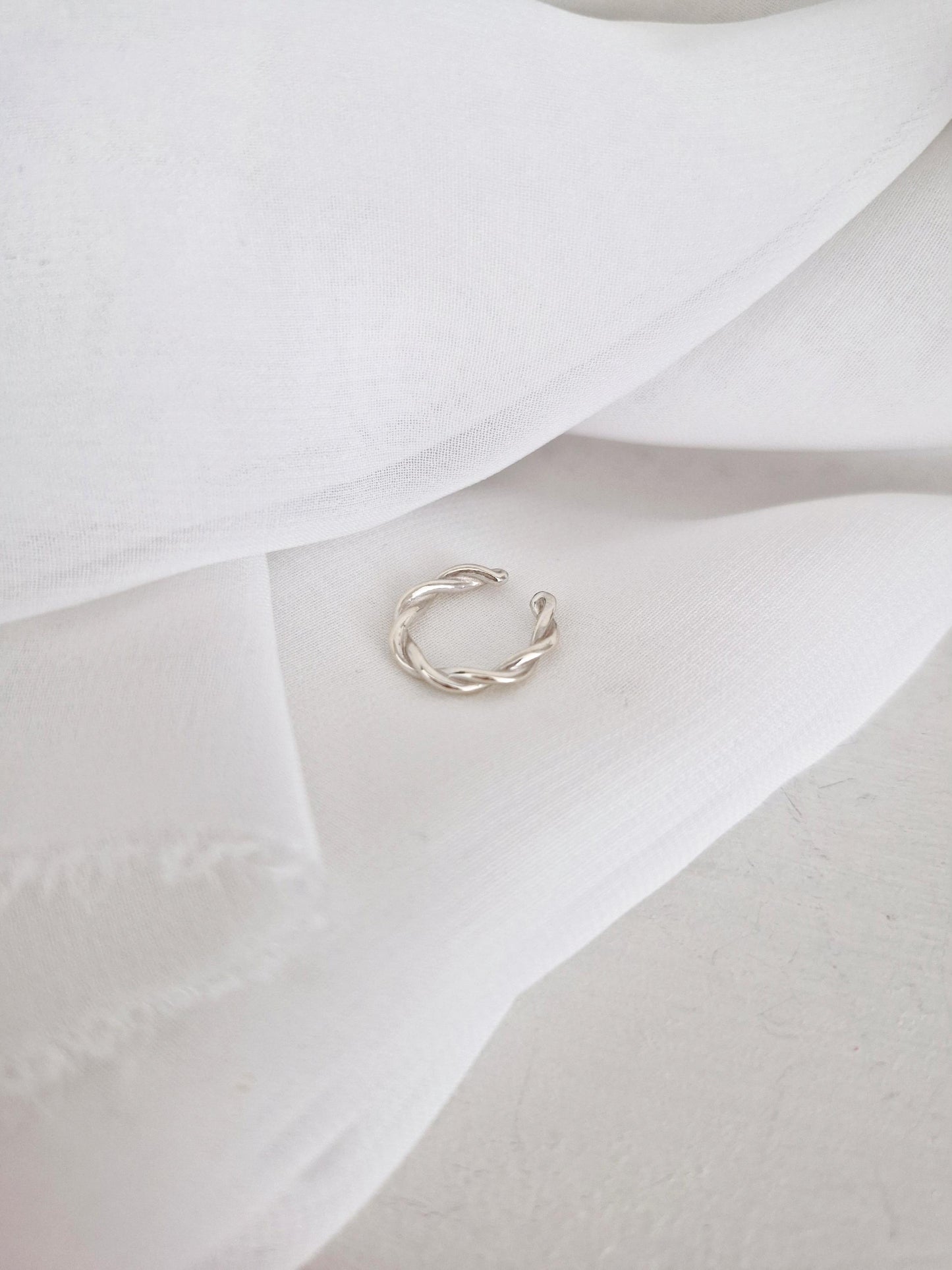 twist earcuff croissant earcuff 925 silver sterling. earwrap silver gold plated. Price for single.